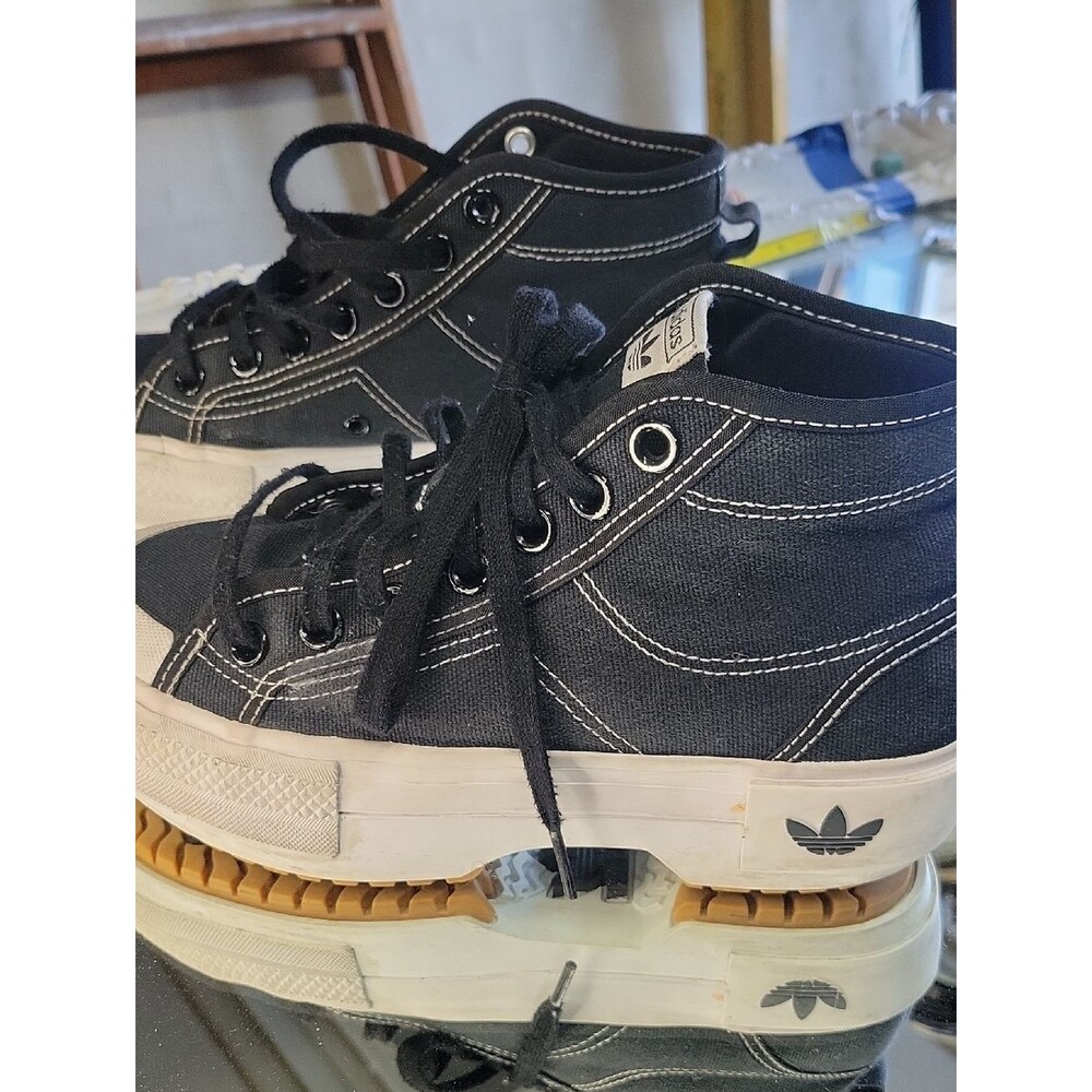 Womens 6 Adidas Nizza Trek shoes in a black and white.  Very Cool.